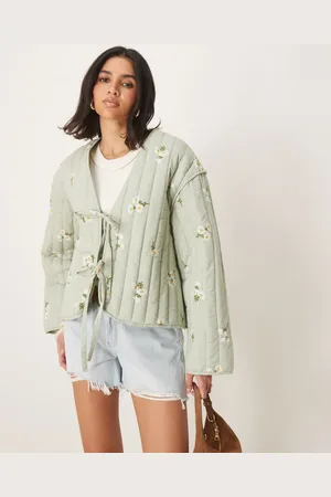 ASOS – Steppjacke in Salbeigrün mit Bindebändern vorn und Stickerei