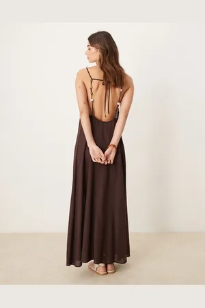 ASOS – Ivy – Maxi-Strandkleid in aus Leinenmix mit Perlendetails am Rücken