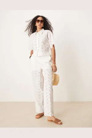 ASOS – Lässig geschnittene Hose in mit geometrischem Lochmuster, Kombiteil