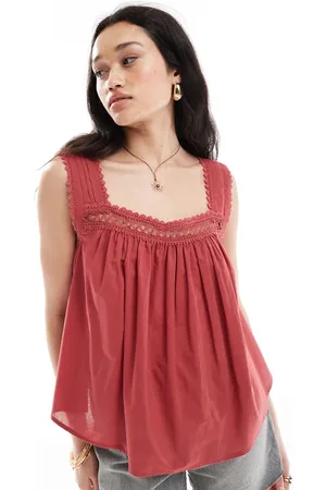 ASOS – Camisole-Top in Burgunderrot mit eckigem Ausschnitt und Spitzenborte