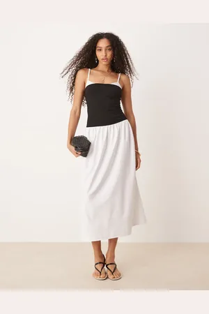 ASOS – Popeline-Maxikleid in Schwarz und mit Abnähern