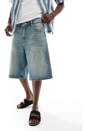 Hollister – Superweite Jeansshorts in mittlerer Waschung mit Stickerei