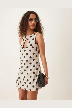 ASOS – Gepunktetes Mini-Etuikleid mit Zierausschnitt