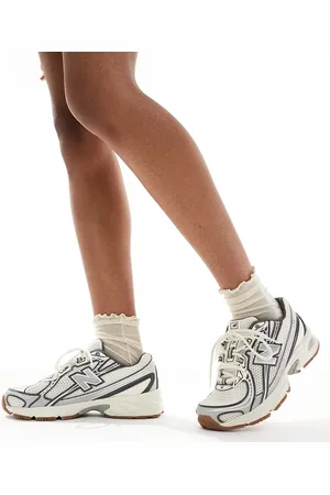 New Balance – 740 – Sneaker in Beige und Grau, exklusiv bei ASOS
