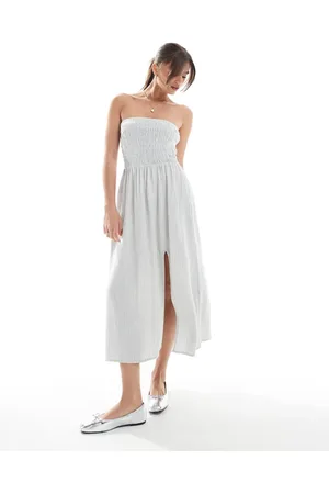 Hollister – Trägerloses Midikleid in Salbeigrün gestreift, mit tiefer Taille und Einsätzen