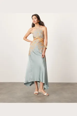 ASOS – Besticktes Satin-Midikleid in Blau mit Spitzenapplikation, Neckholder-Träger und Zipfelsaum