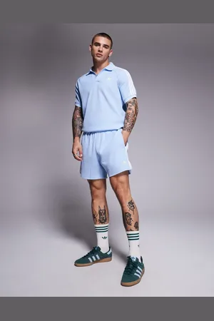 adidas – Waffel-Shorts in