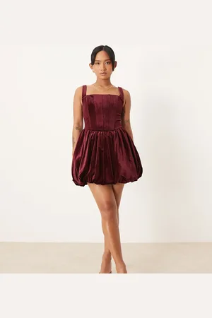 Forever New – Minikleid in mit strukturiertem Saum
