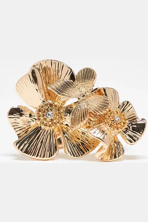 ASOS – Ring mit mehrlagigem Blumendesign in Goldoptik