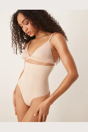 Spanx – Seamless Power – Tanga in zartem Nude mit hohem Bund
