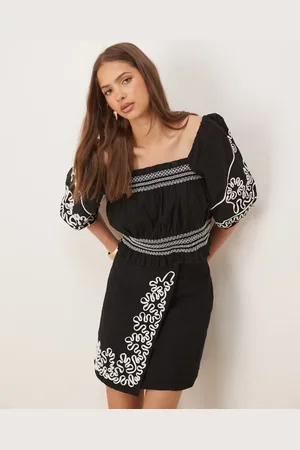 Y.A.S – Cornelli – Kontrastierend besticktes Cropped Top in , Kombiteil