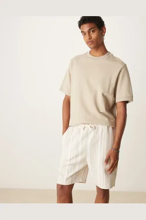 ASOS – Schmal geschnittene Shorts in Beige, 17 cm Schrittlänge