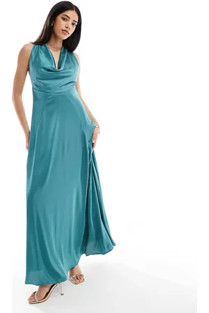 TFNC – Maxikleid aus Satin in Blaugrün mit Wasserfallausschnitt und Rückenausschnitt