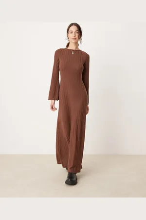 ASOS – Langärmliges, geripptes Maxikleid in mit Rückenausschnitt
