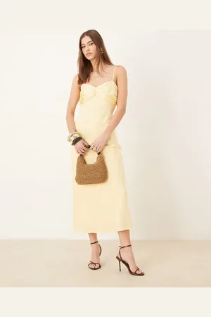 Pretty Lavish – Maxi-Trägerkleid in Zitronengelb mit abgesetzter Chiffon-Brustpartie