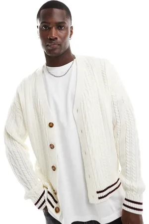 ASOS – Kastige, locker geschnittene Strickjacke in Cremeweiß mit Zopfmuster und burgunderroten Zierstreifen