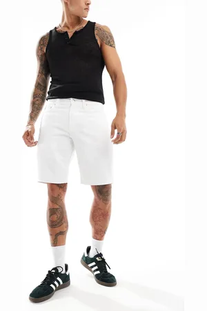 Calvin Klein – Pride – Schmal geschnittene Jeans-Shorts in