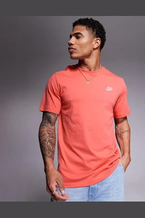 Nike – Club – T-Shirt in Orange