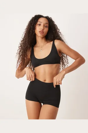 ASOS – Nahtlose, gerippte Shorts in Schwarz