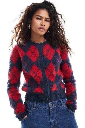 COLLUSION – Strickjacke in Rot und Blau mit Rautenmuster