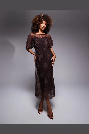 Never Fully Dressed – Tilly – Midaxi-Kleid aus Spitze in Schokobraun