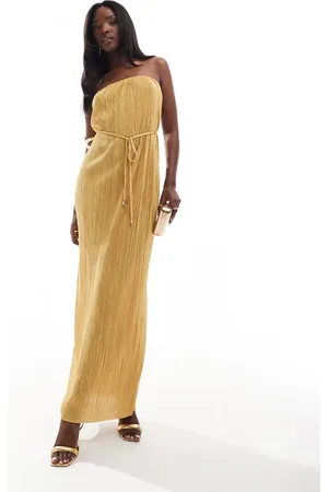 River Island – Trägerloses Plissee-Maxikleid in Gold