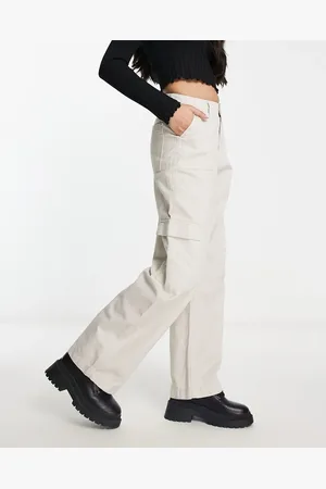 River Island – Gerade geschnittene Cargohose in Ecru