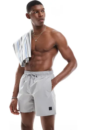 HUGO BOSS BOSS – Dive – Badeshorts in mit Cargotaschen