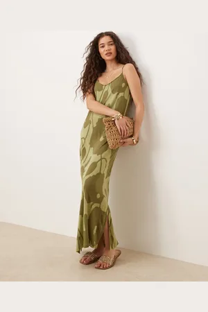VILA – Midi-Trägerkleid aus Jersey in Salbeigrün mit Blumenmuster