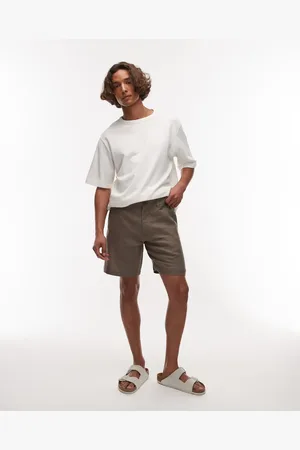 ARKET – Shorts aus Leinen in Maulwurfbraun mit flacher Front und schrägen Taschen