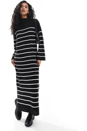 VILA – Hochgeschlossenes Maxi-Strickkleid in mit weißen Streifen