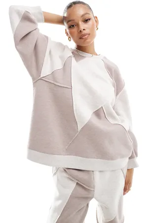ASOS – Oversize-Sweatshirt in verschiedenen Hellbeige-Tönen mit Patchwork-Detail, Kombiteil