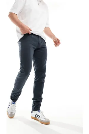 ASOS – Eng geschnittene Chinohose in verwaschenem