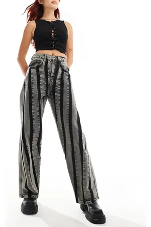COLLUSION – Tief sitzende, weite Jeans in grauer Acid-Waschung mit markantem Nahtdetail
