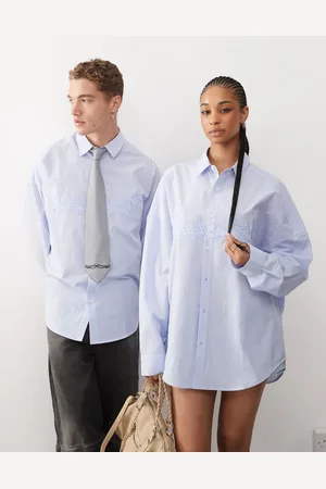 COLLUSION Unisex – Langärmliges Oversize-Hemd in gestreift mit Applikation