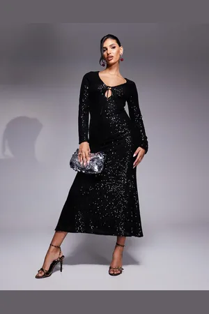In The Style X Perrie Sian – Pailletten-Maxikleid in mit gebundener Vorderseite und Zierausschnitt