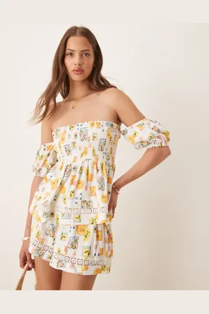 ASOS – Bardot-Oberteil mit Postkartenprint und gesmoktem Detail