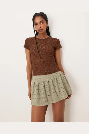 ASOS – Miniskort in Salbeigrün mit Lochstickerei und mittelhohem Bund
