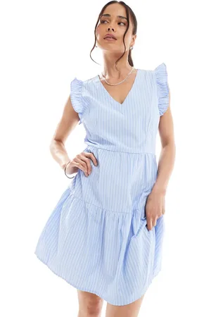VERO MODA – Gestuftes Minikleid in Blau und gestreift