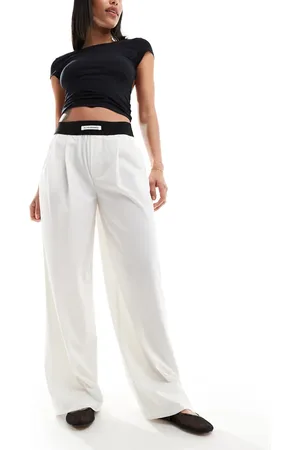 Bershka – Weit geschnittene Hose in Hellgrau mit breitem Bund