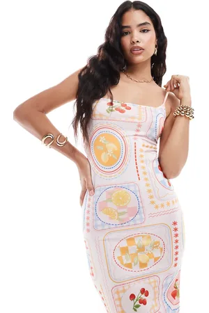 Miss Selfridge – Maxi-Camisole-Kleid mit eckigem Ausschnitt und Postkarten-Print