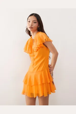 Reclaimed – Gestuftes Minikleid Orange mit Cape-Detail