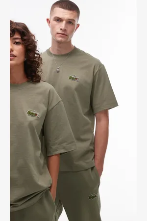 Lacoste – T-Shirt in Khaki mit Signatur-Logo