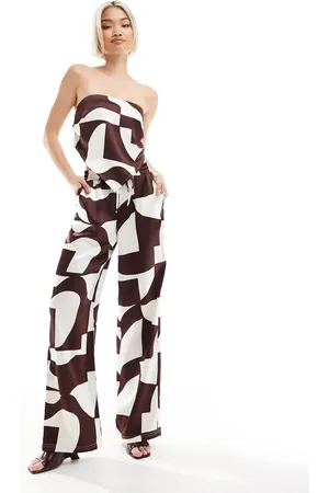 4th & Reckless – Satin-Hose in Braun mit Geo-Print, Taillenschnürung und weitem Bein, Kombiteil