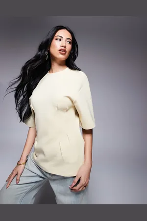 ASOS – Tailliertes T-Shirt aus Interlock-Stoff in Buttermilch
