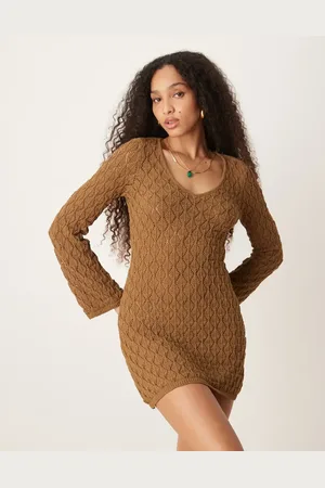 AWARE – Gehäkeltes Mini-Strickkleid in mit weiten Ärmeln