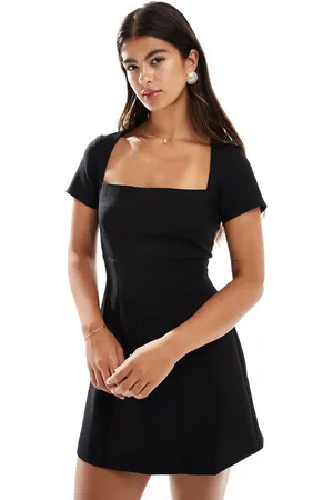 Closet – Minikleid in mit eckigem Ausschnitt