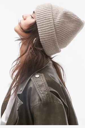 Topshop – Henry – Gerippte Strickmütze in Taupe