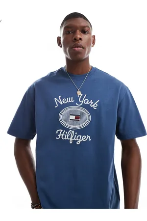 Tommy Hilfiger – T-Shirt in mit „New York“-Grafiklogo