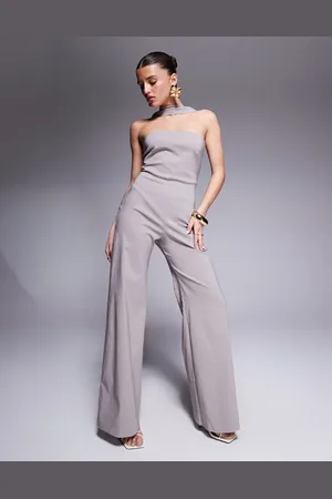 Vesper – Trägerloser Jumpsuit aus Bengaline in Taupe mit Halsband-Detail
